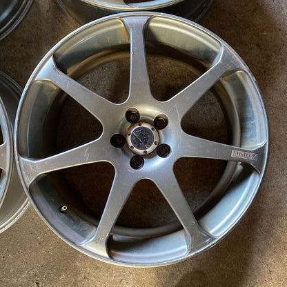 AVS Modell 7 18 7.5j ET50 5x100
