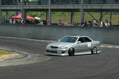 AVS Modell 7 18 7.5j ET50 5x100